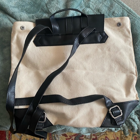 Brand new everyday backpack! - Picture 2 of 4